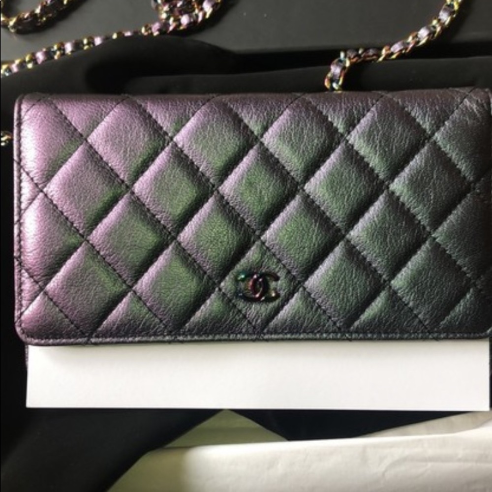 ❤️🇮🇹HP🇮🇹❤️UNICORN CHANEL MERMAID IRIDESCENT RAINBOW HARDWARE WOC COLLECTIBLE